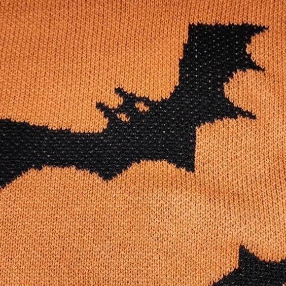 Halloween Distressed Sweater with Bats Sz 2xl - Picture 6 of 8